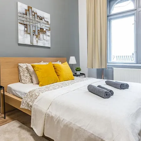 Deluxe Kazincy In The Heart Of Apartmán Budapešť