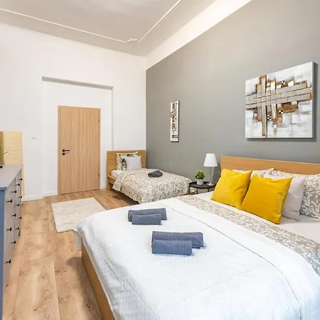 Deluxe Kazincy In The Heart Of Apartamento *